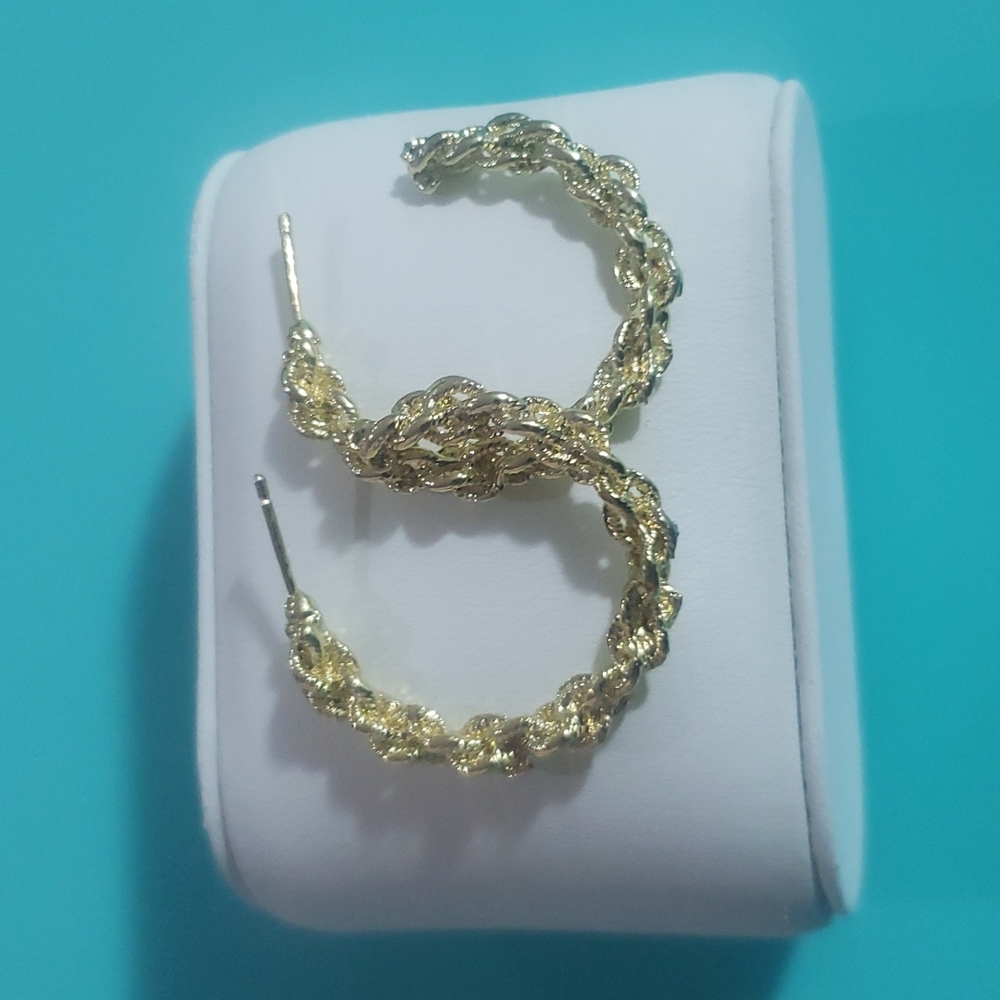 Earings - Picture 6 of 6